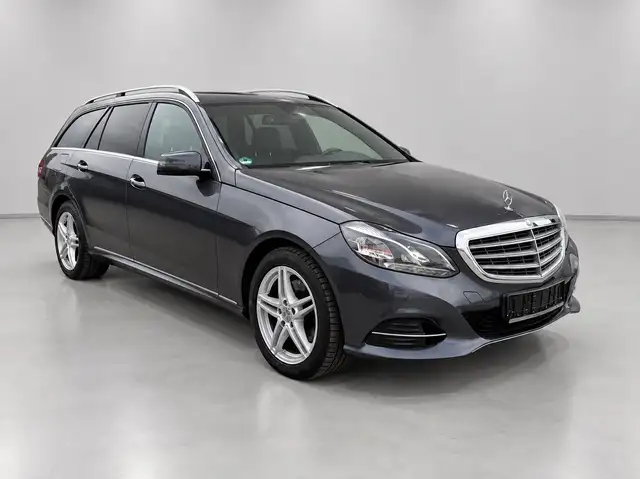 Mercedes-Benz E 250 T-Modell 4Matic SHZ Leder Klimaaut Navi