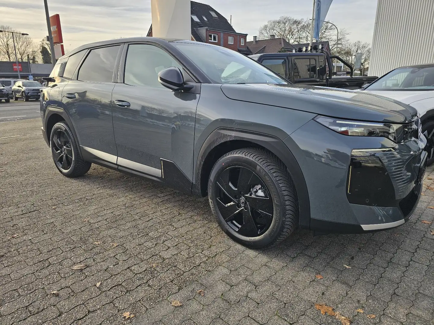 Citroen C5 Aircross 145 Hybrid MAX *Winter-Paket MAX* Grün - 1