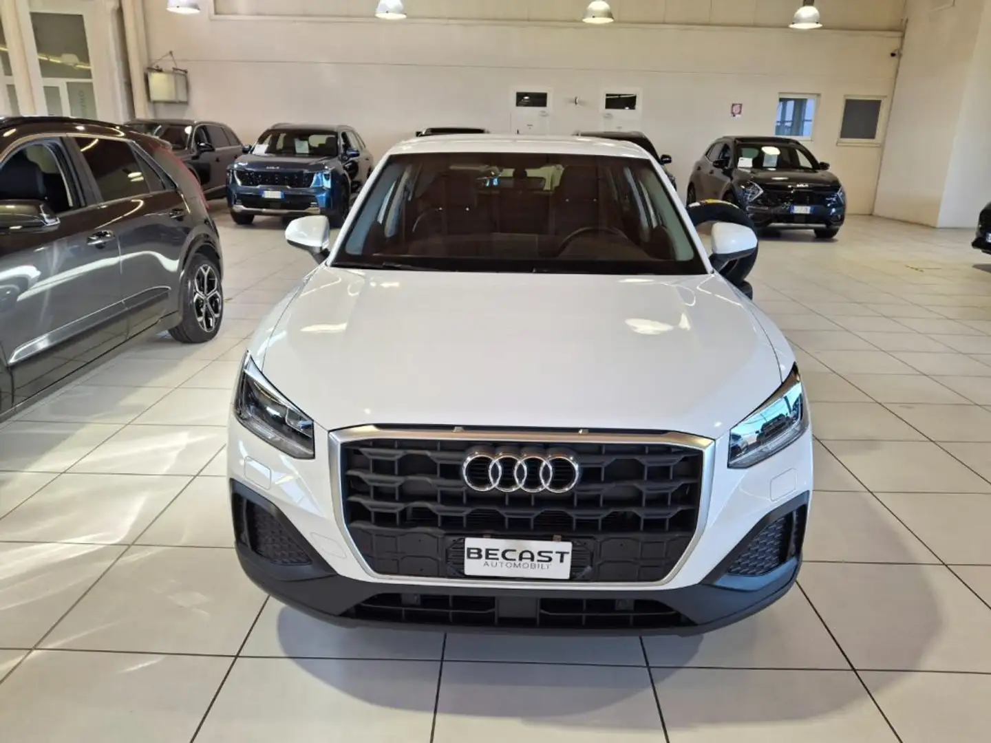 Audi Q2 30 TDI Business - PROMO K73 Bianco - 2