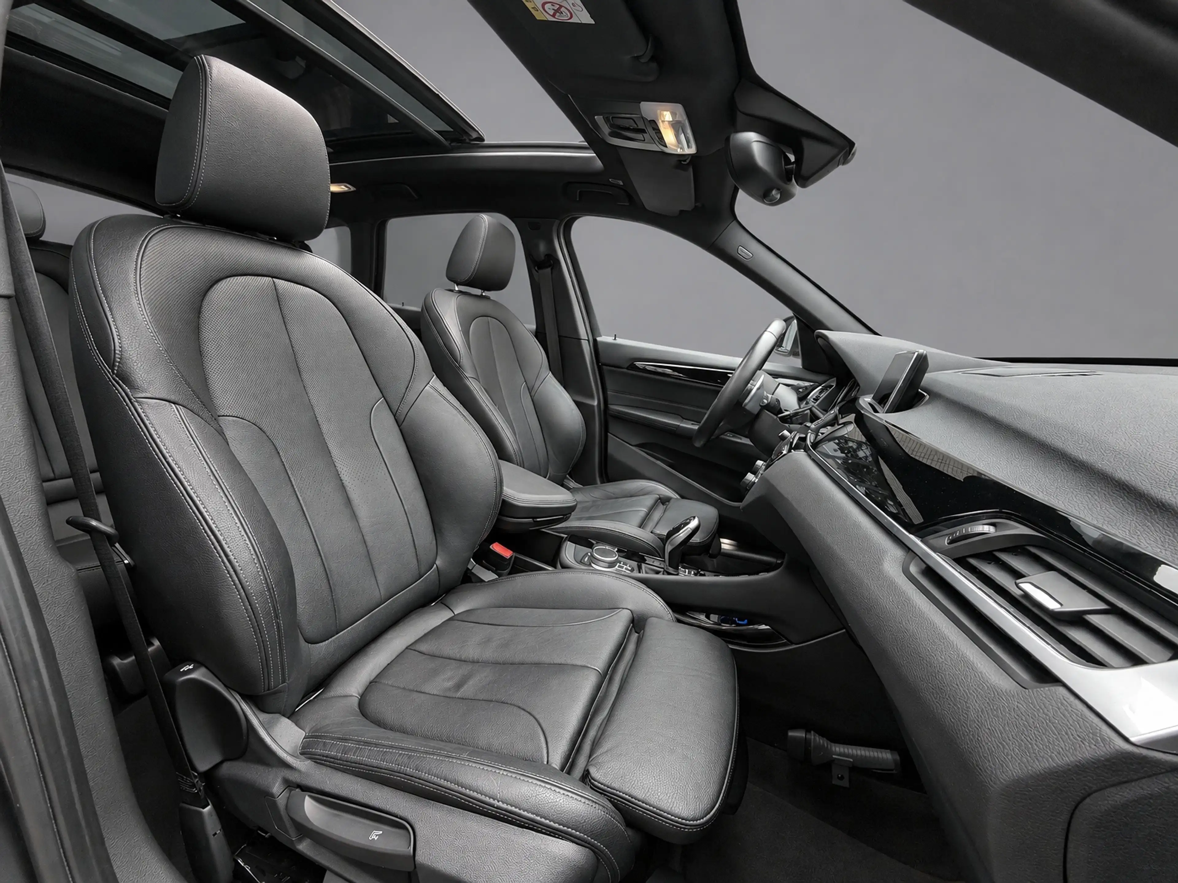 BMW X1 SDrive20i Automaat Orange Edition II, panoramadak, — photo 4