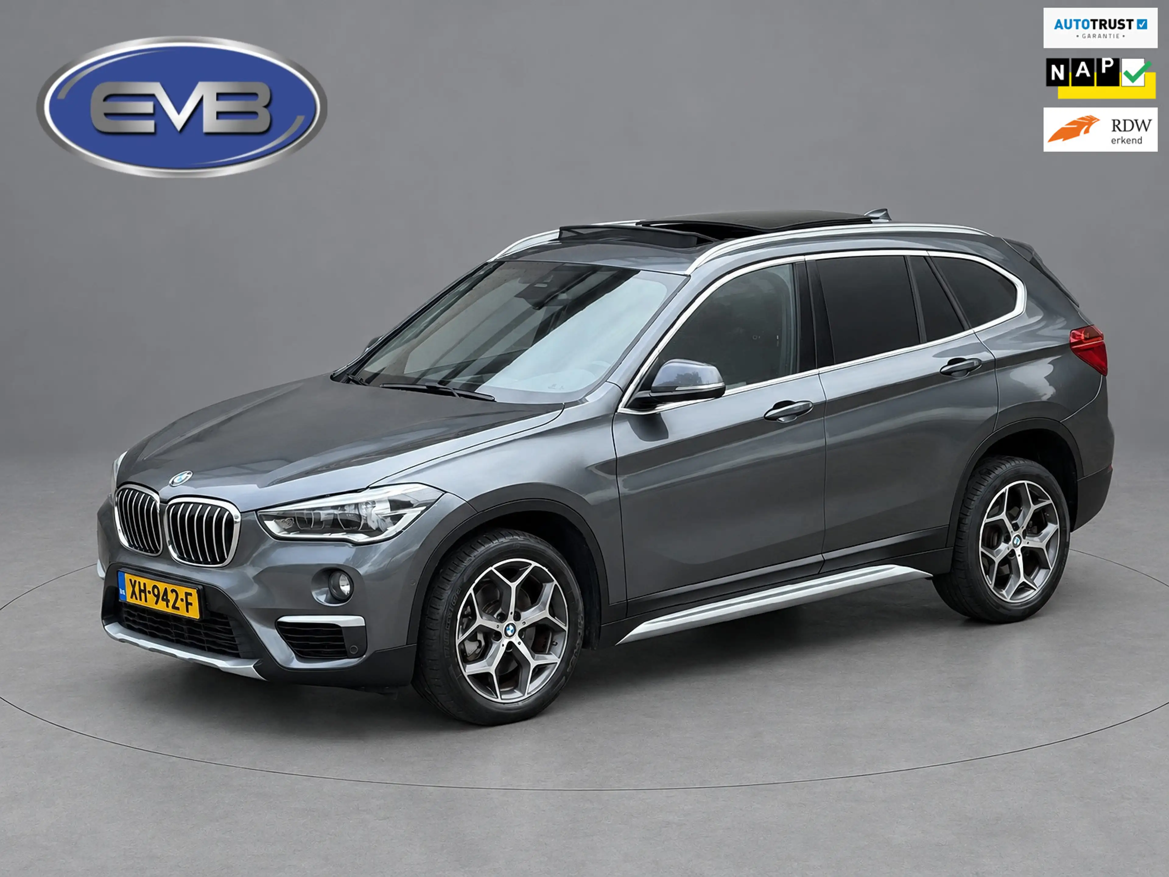 BMW X1 SDrive20i Automaat Orange Edition II, panoramadak,