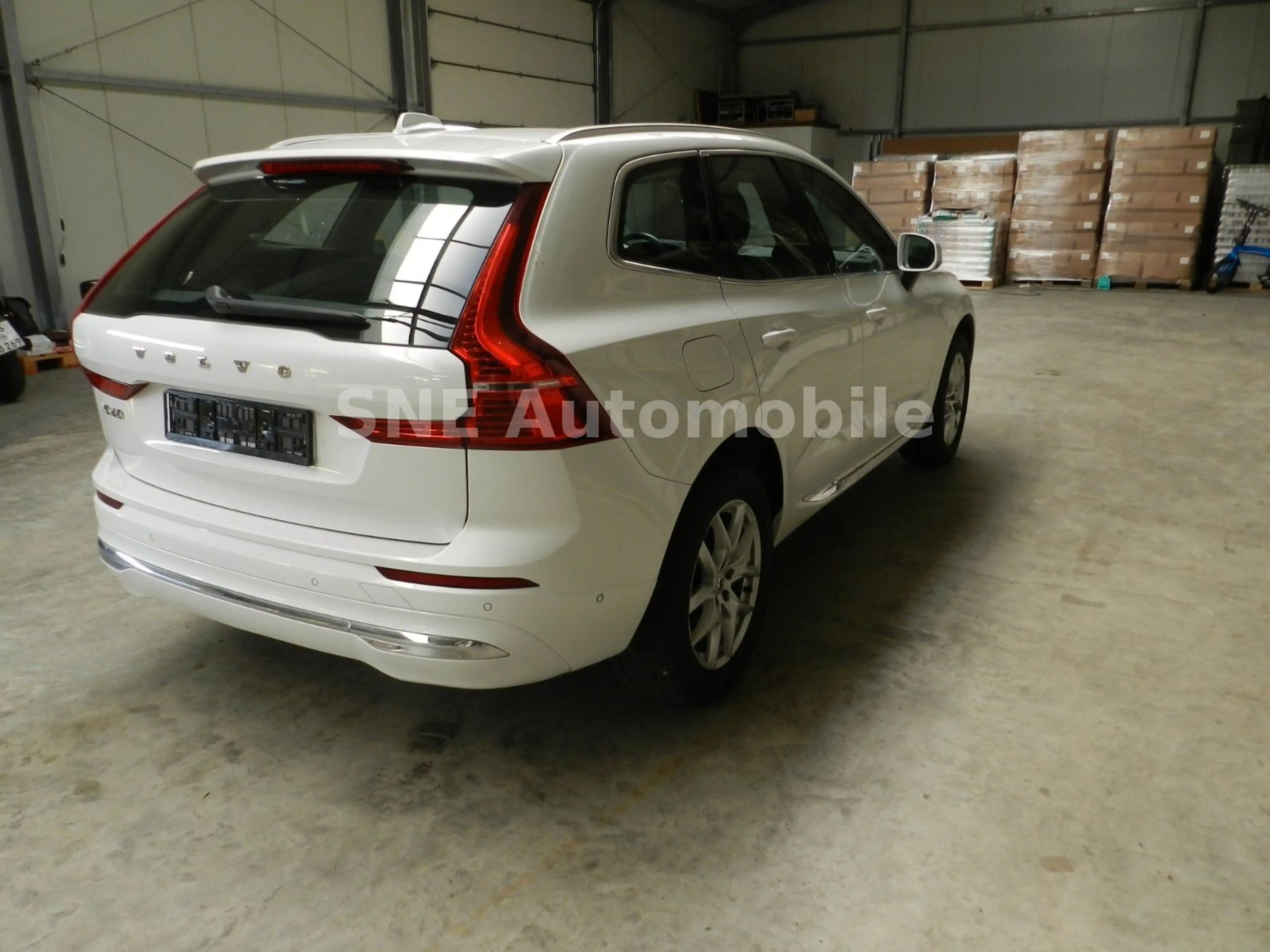 Volvo XC60 Inscription Recharge Plug-In Hybrid AWD — photo 6