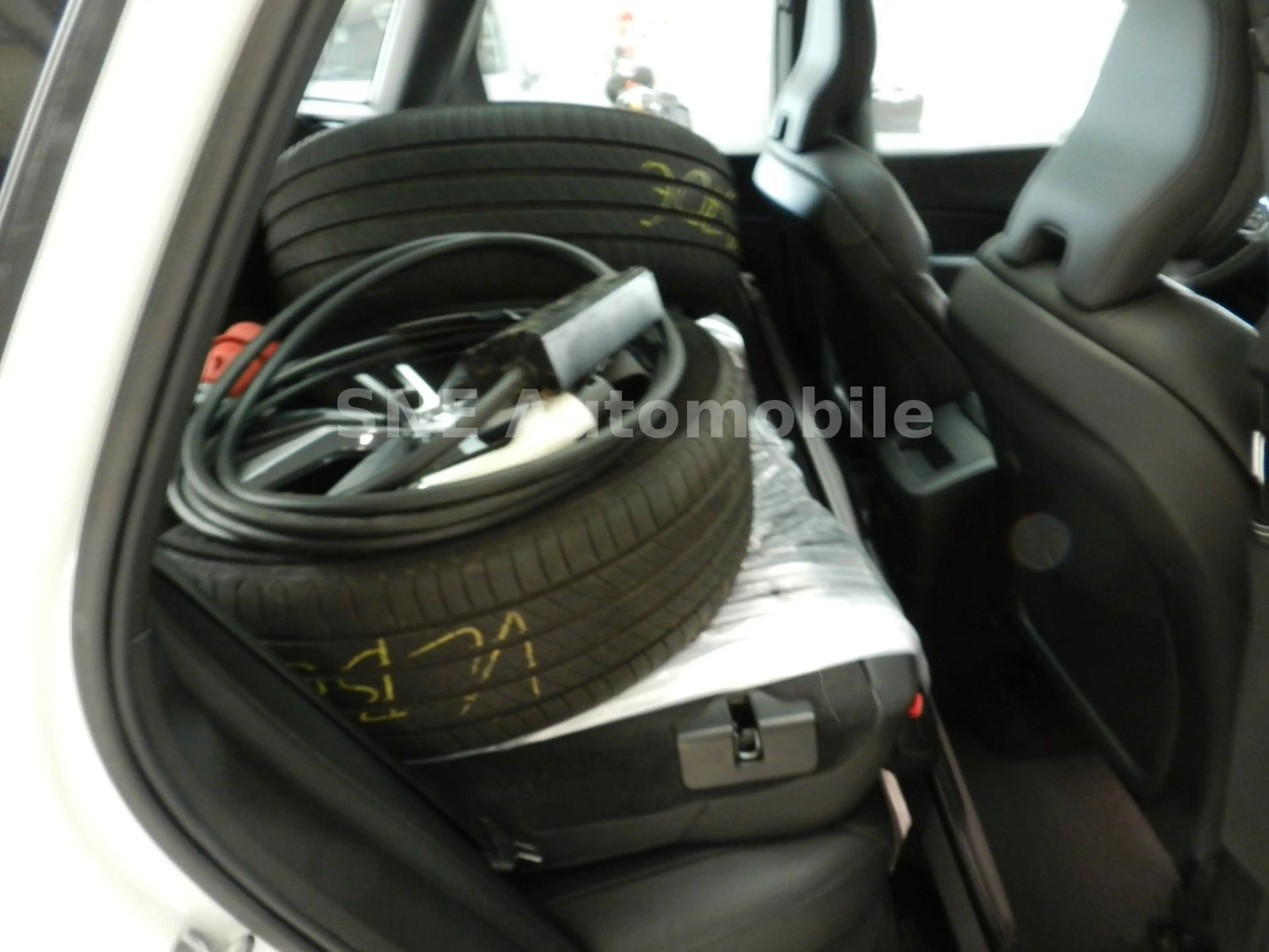 Volvo XC60 Inscription Recharge Plug-In Hybrid AWD — photo 15