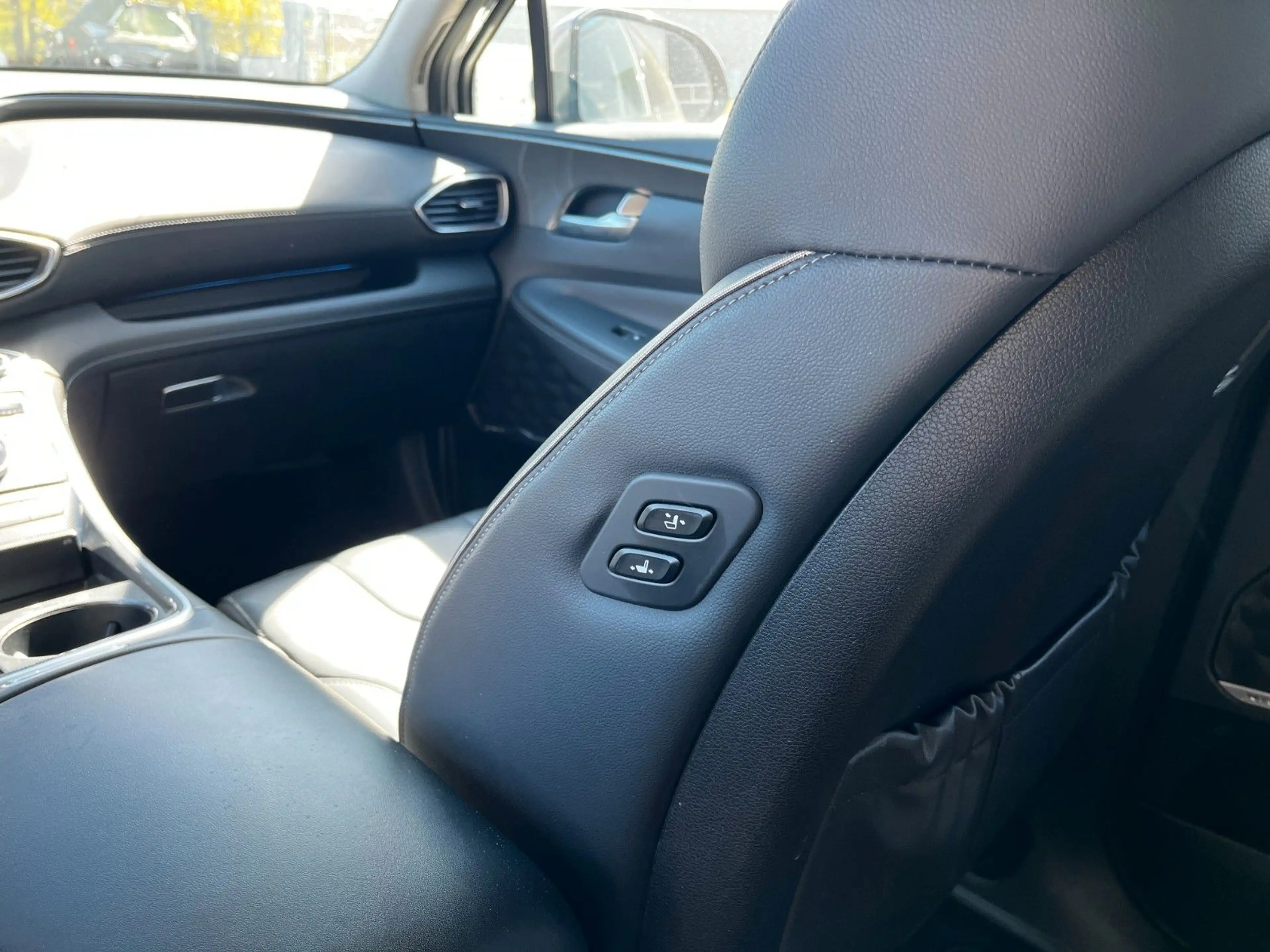 Hyundai SANTA FE Hybrid Prima 4WD/Leder/Navi/360/MWST — photo 13
