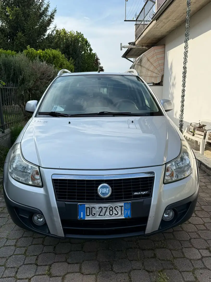 Fiat Sedici Sedici 1.9 mjt Emotion 4x4 120cv Plateado - 1