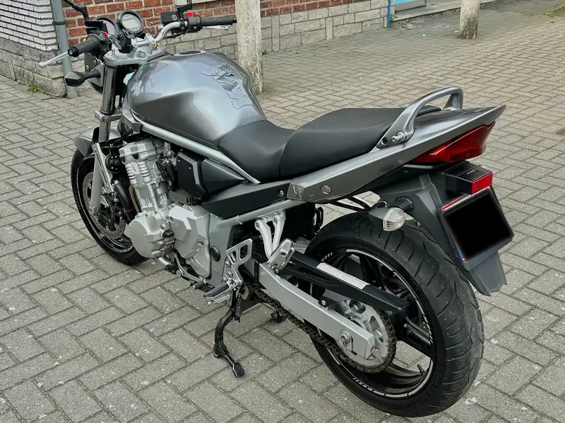 Suzuki Bandit 650 - foto 2