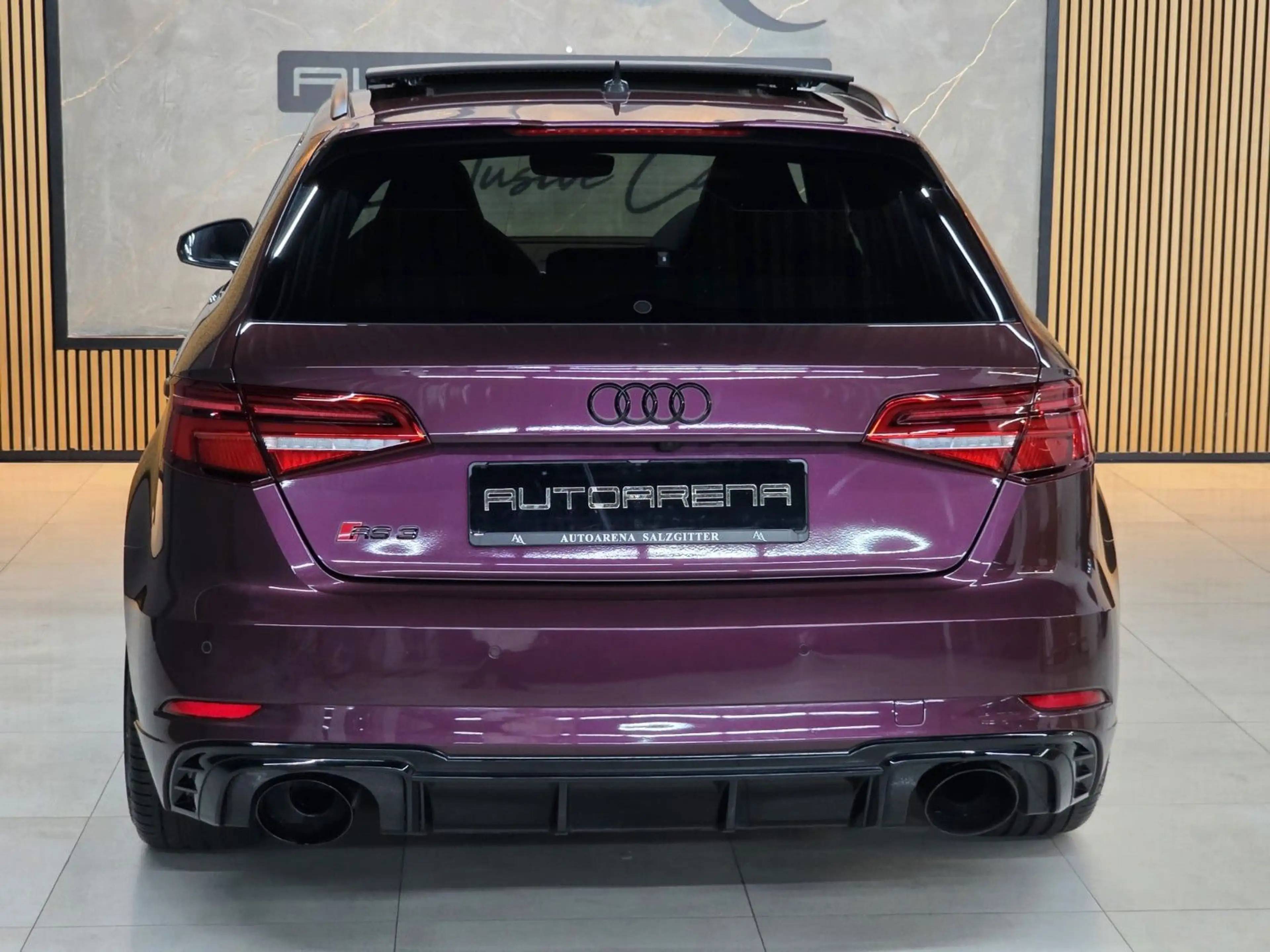 Audi RS3 Sportback 2.5 TFSI quattro*EXCLUSIVE*PANO* — photo 10