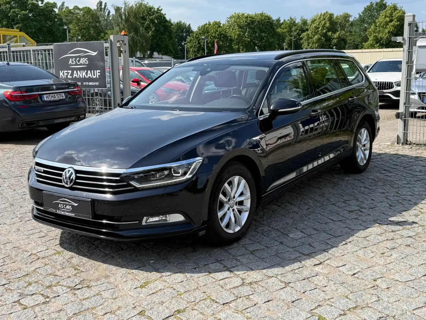 Volkswagen Passat Variant Passat 2.0 TDI Variant 4Motion*DS Schwarz - 2
