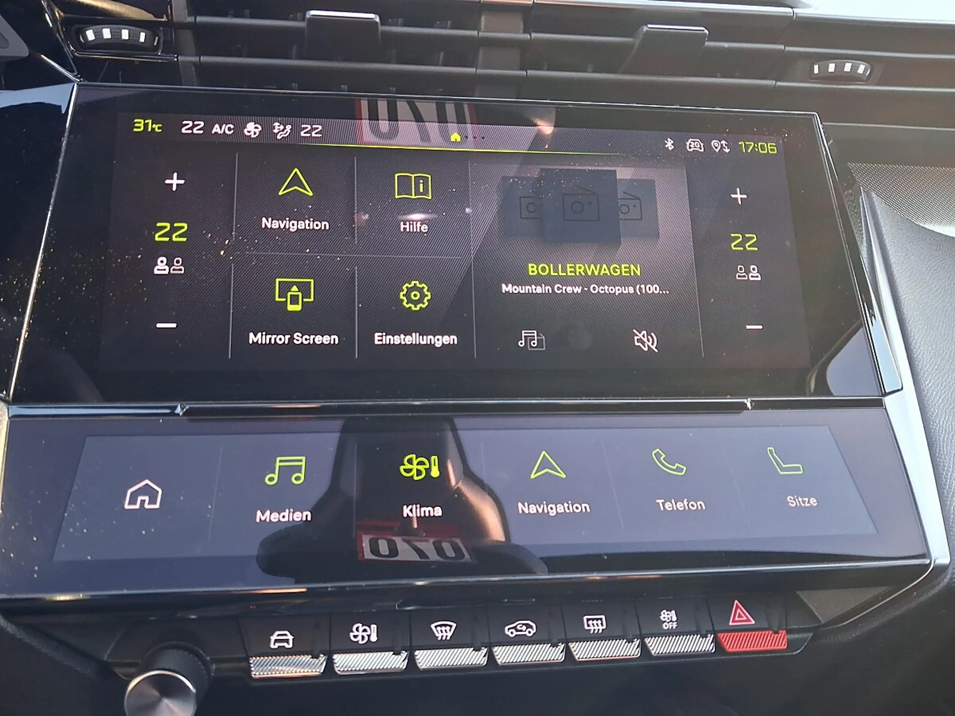 Peugeot 408 PureTech 130 S&S EAT8 GT — photo 8