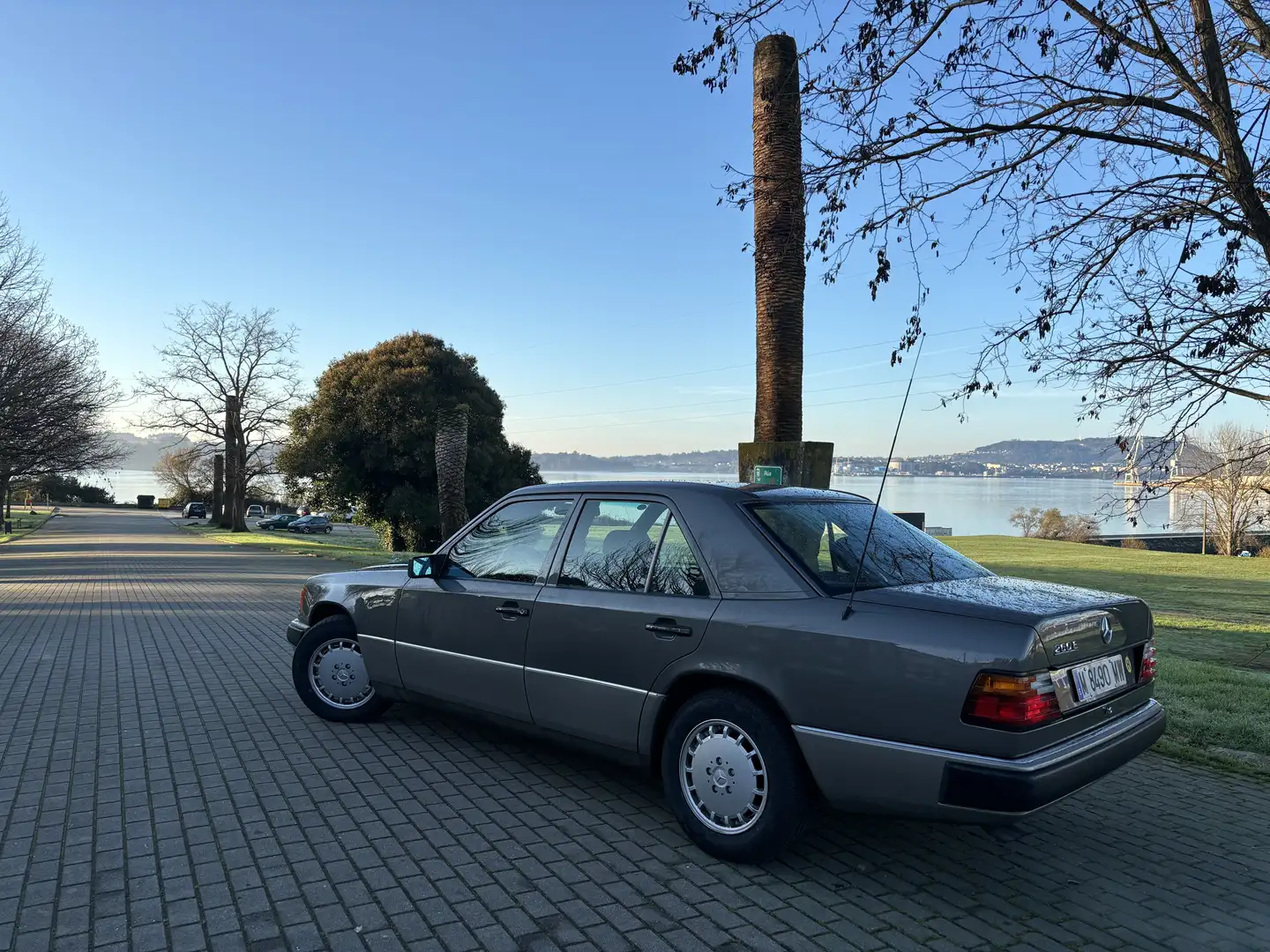 Mercedes-Benz E 260 - 2