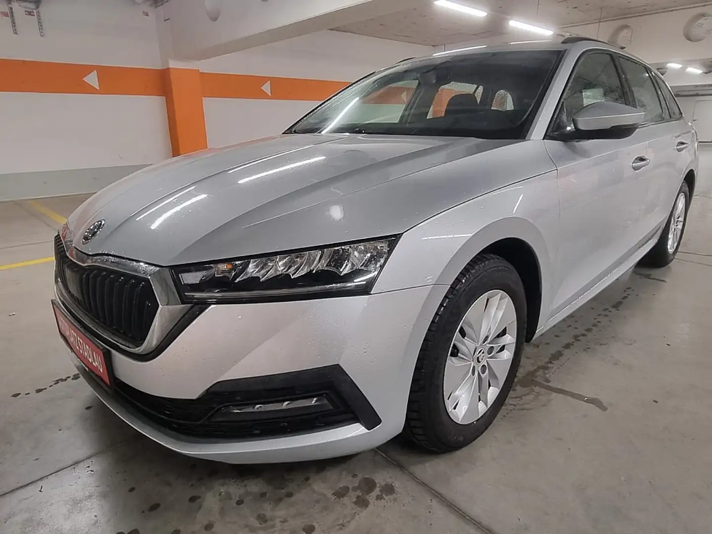 Skoda Octavia Combi 2,0 TDI Ambition NAVI *FINANZIERUNG MÖGLICH! Gris - 1