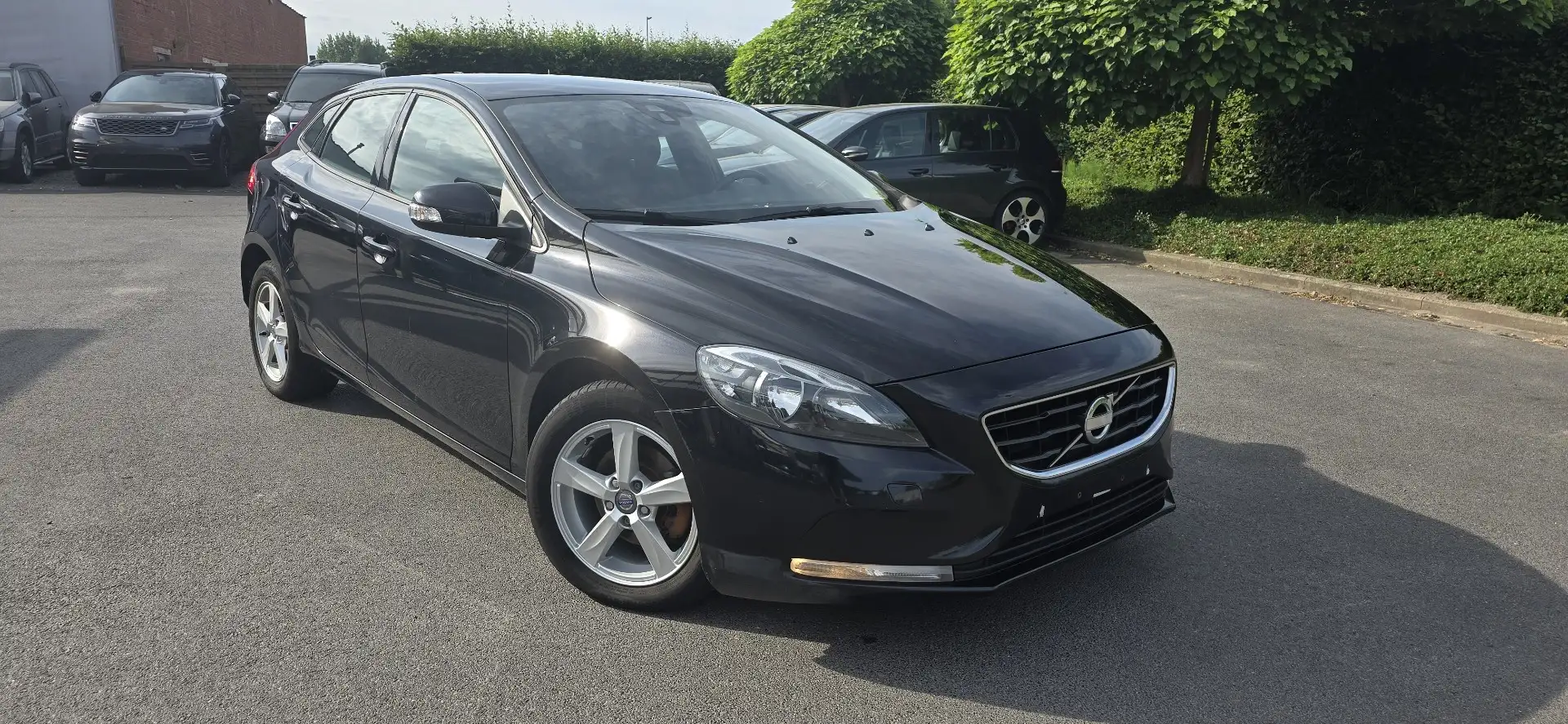 Volvo V40 D2 Momentum - 1