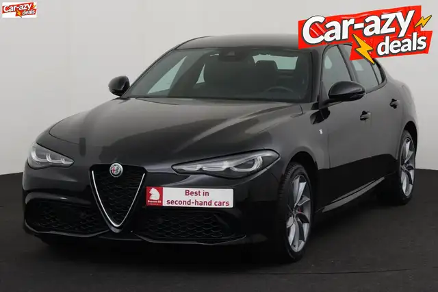 Alfa Romeo Giulia 2.0 T8 Q4 SPORT + A/T + GPS + LEDER + CAMERA + PDC