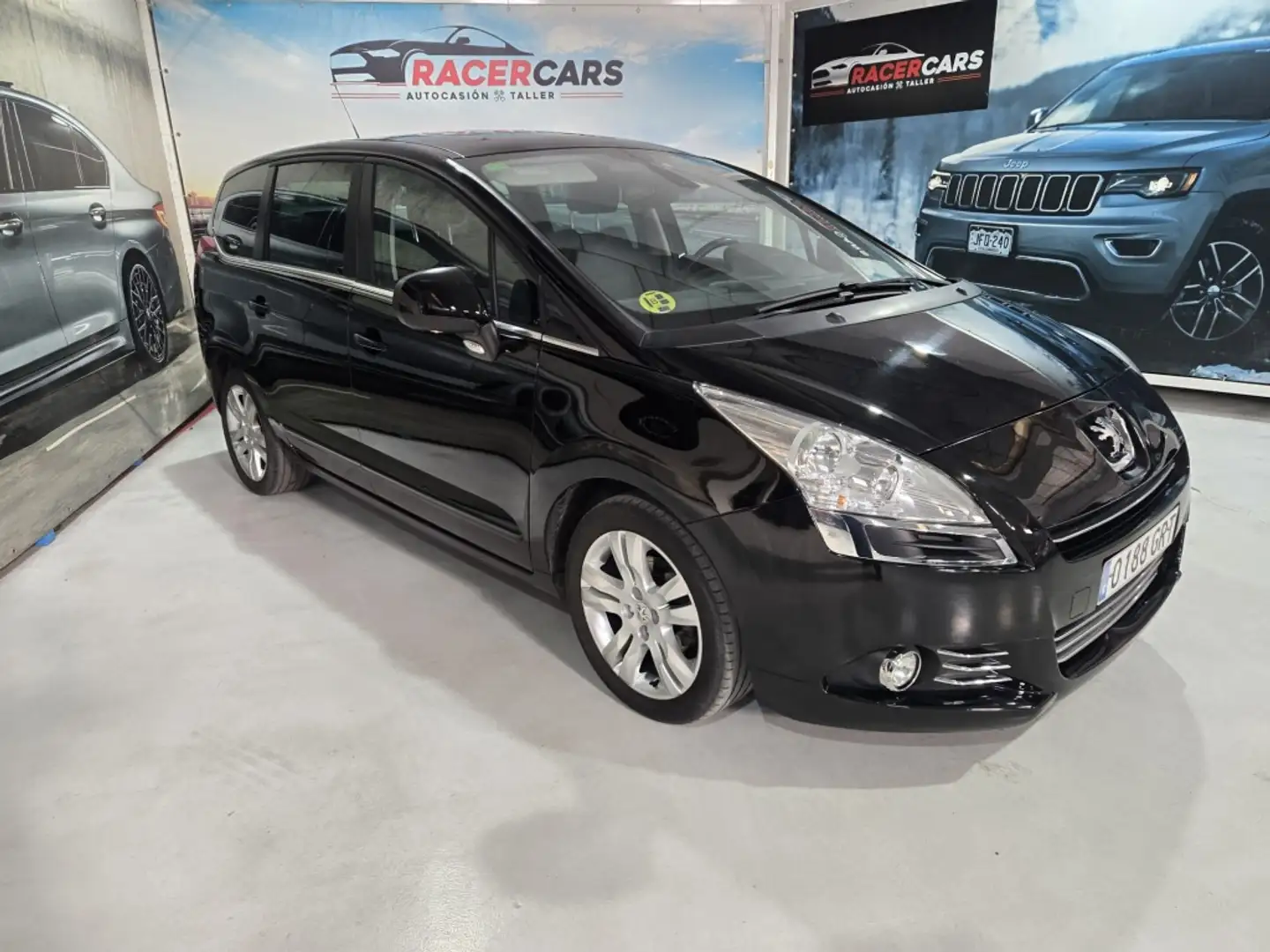 Peugeot 5008 1.6HDI Premium Pack Nero - 1