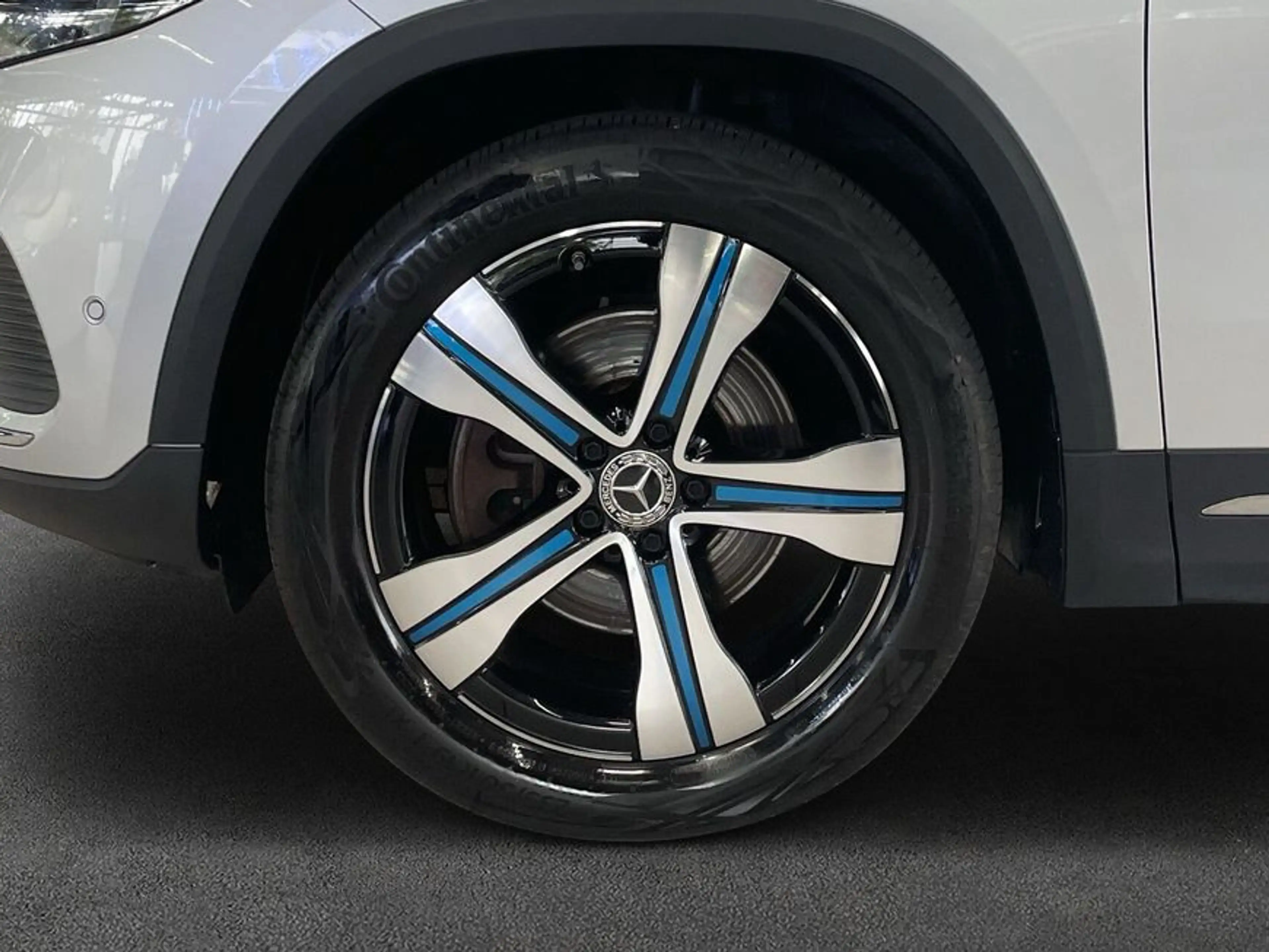 Mercedes-Benz EQA 300 EQA — photo 8
