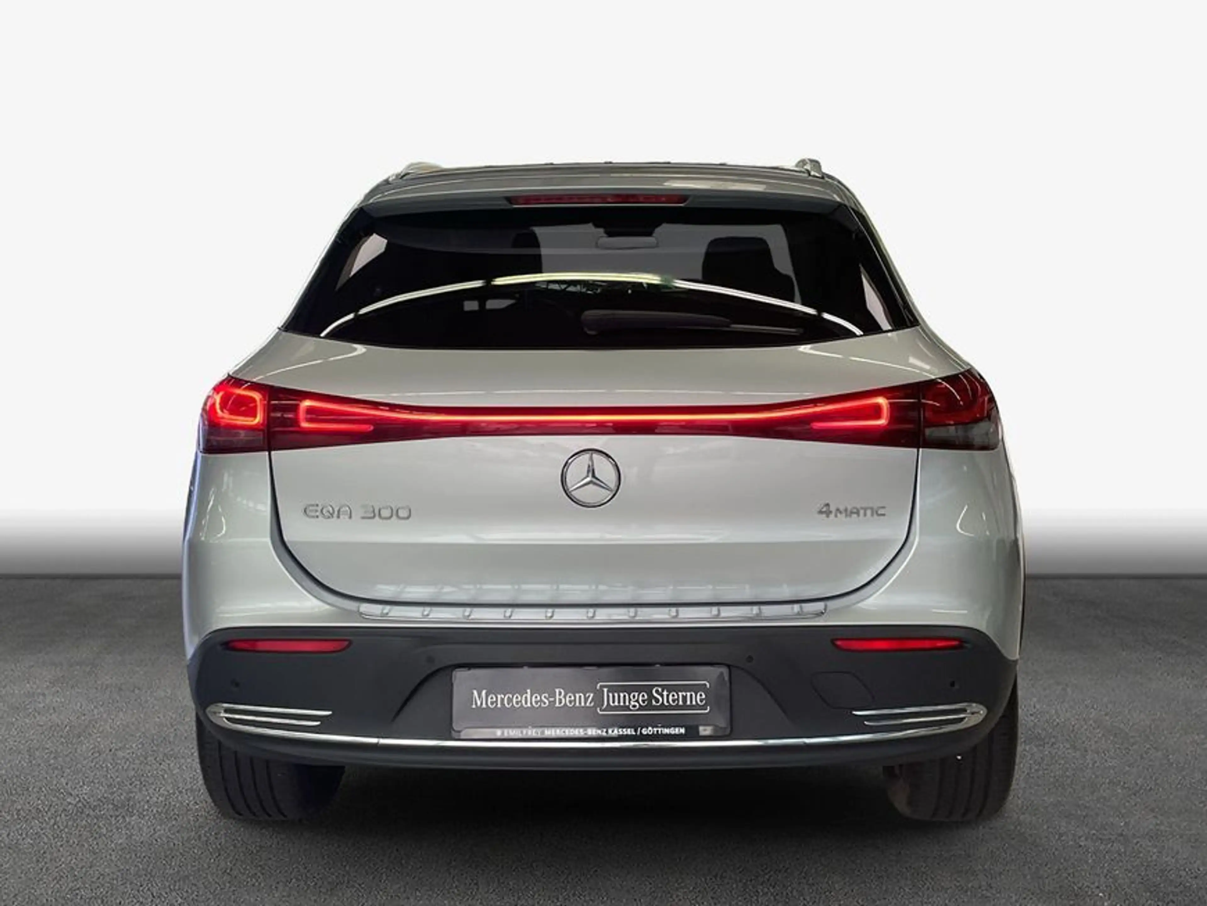 Mercedes-Benz EQA 300 EQA — photo 6