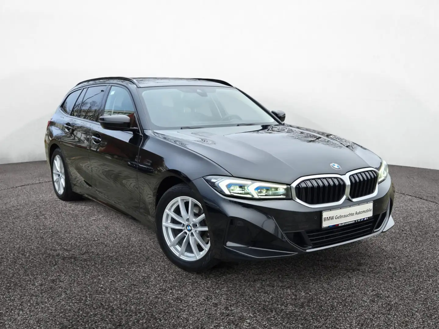 BMW 318 i Touring HUD+KAM+LED+NAVI+SHZG Schwarz - 2