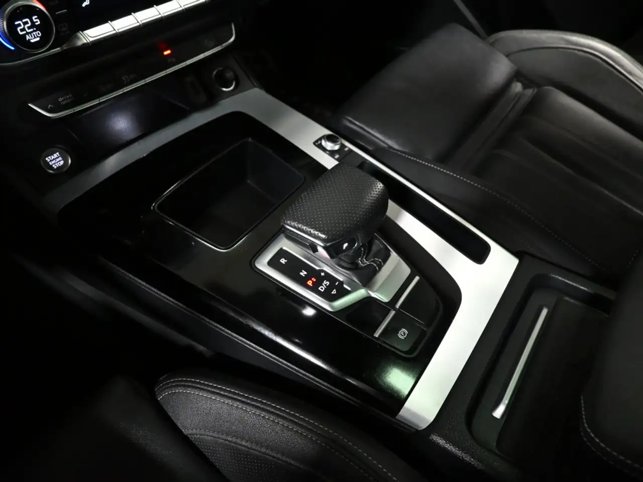 Audi Q5 снимка Audi Q5