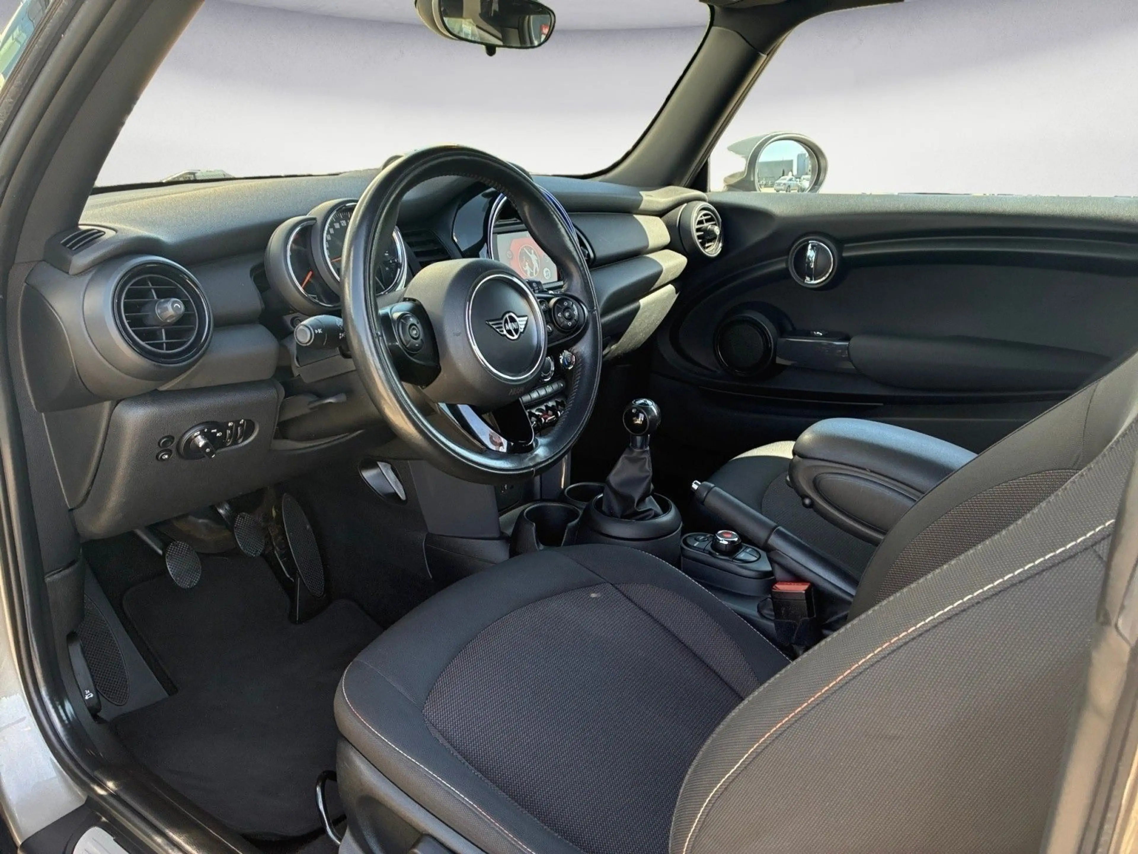 MINI One One Klima PDC Sitzhzg. Vorn MF Lenkrad ISOFIX — photo 8