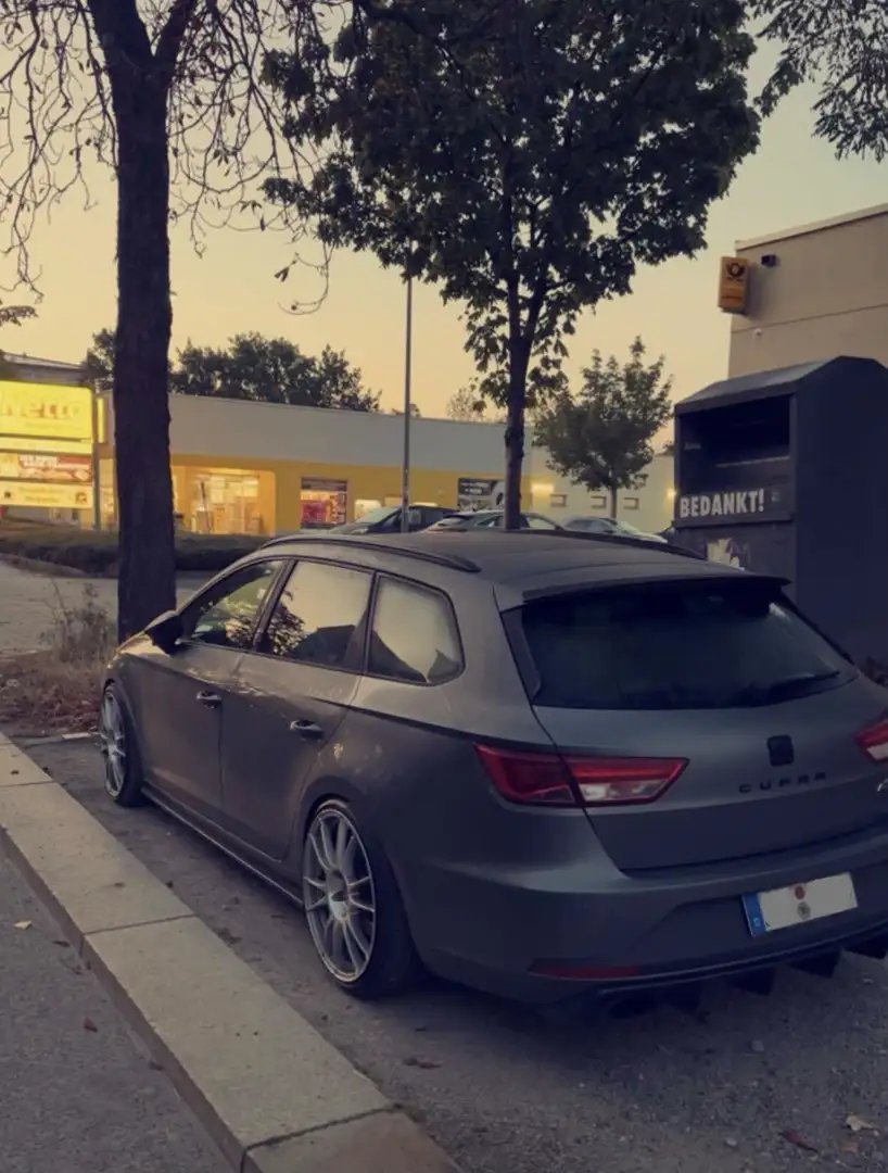 SEAT Leon ST 2.0 TSI Start&Stop DSG Cupra 290 - 1