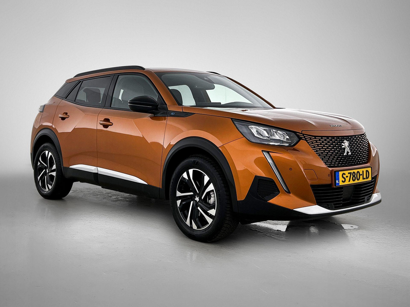 Peugeot e-2008 EV 136pk Allure Pack 50 kWh Automaat | 1ste Eigena — photo 2