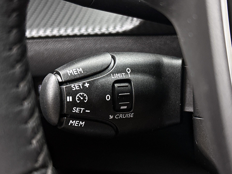 Peugeot e-2008 EV 136pk Allure Pack 50 kWh Automaat | 1ste Eigena — photo 14