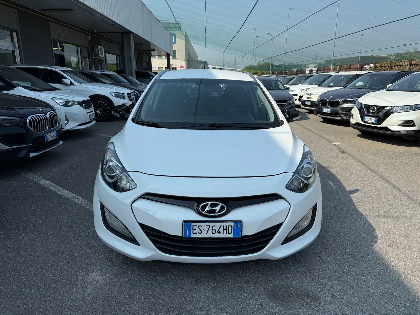 Hyundai i30 i30 Wagon 1.6 crdi 110cv Blanc - 2