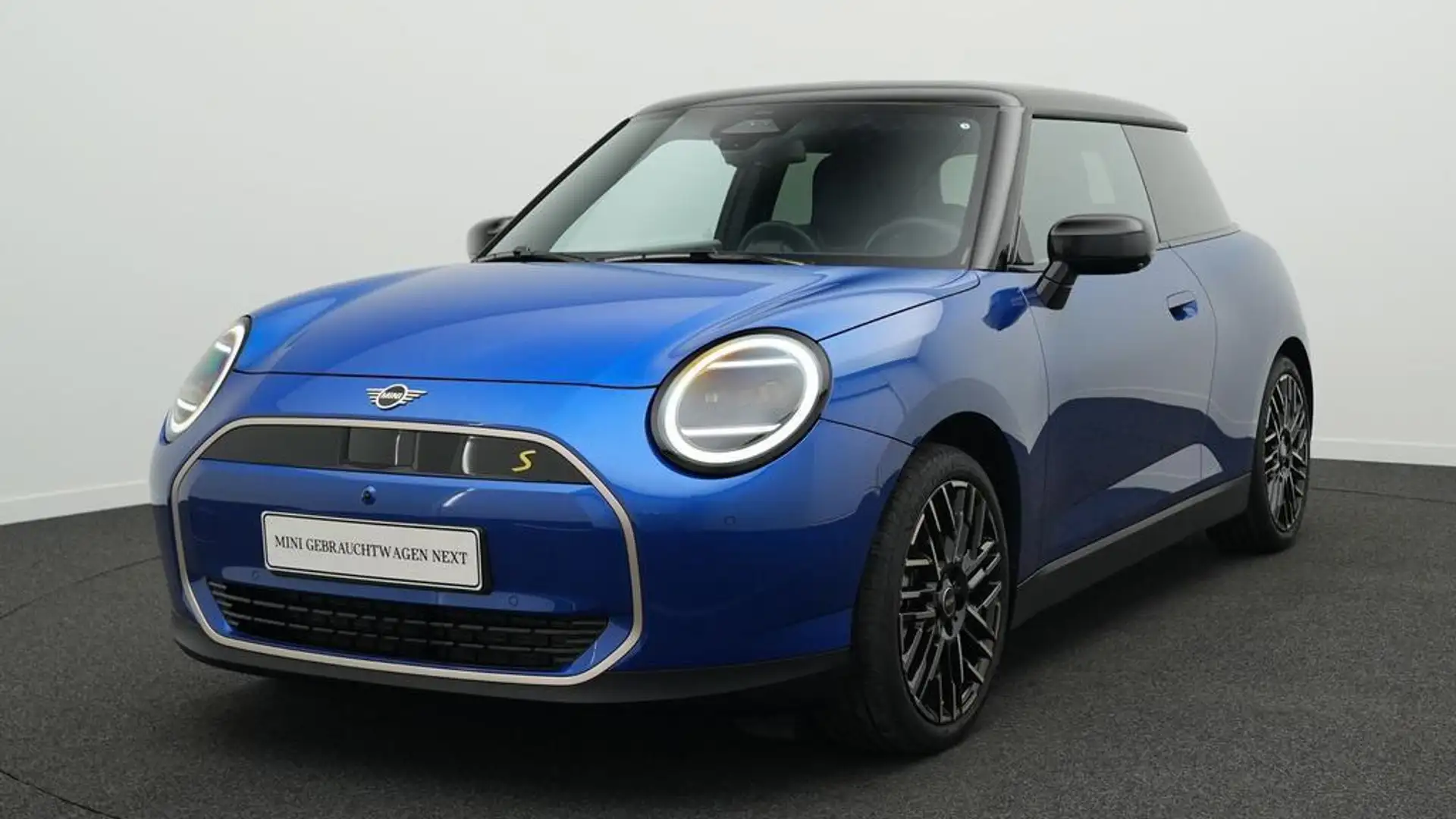 MINI Cooper SE Favoured Trim Blau - 1