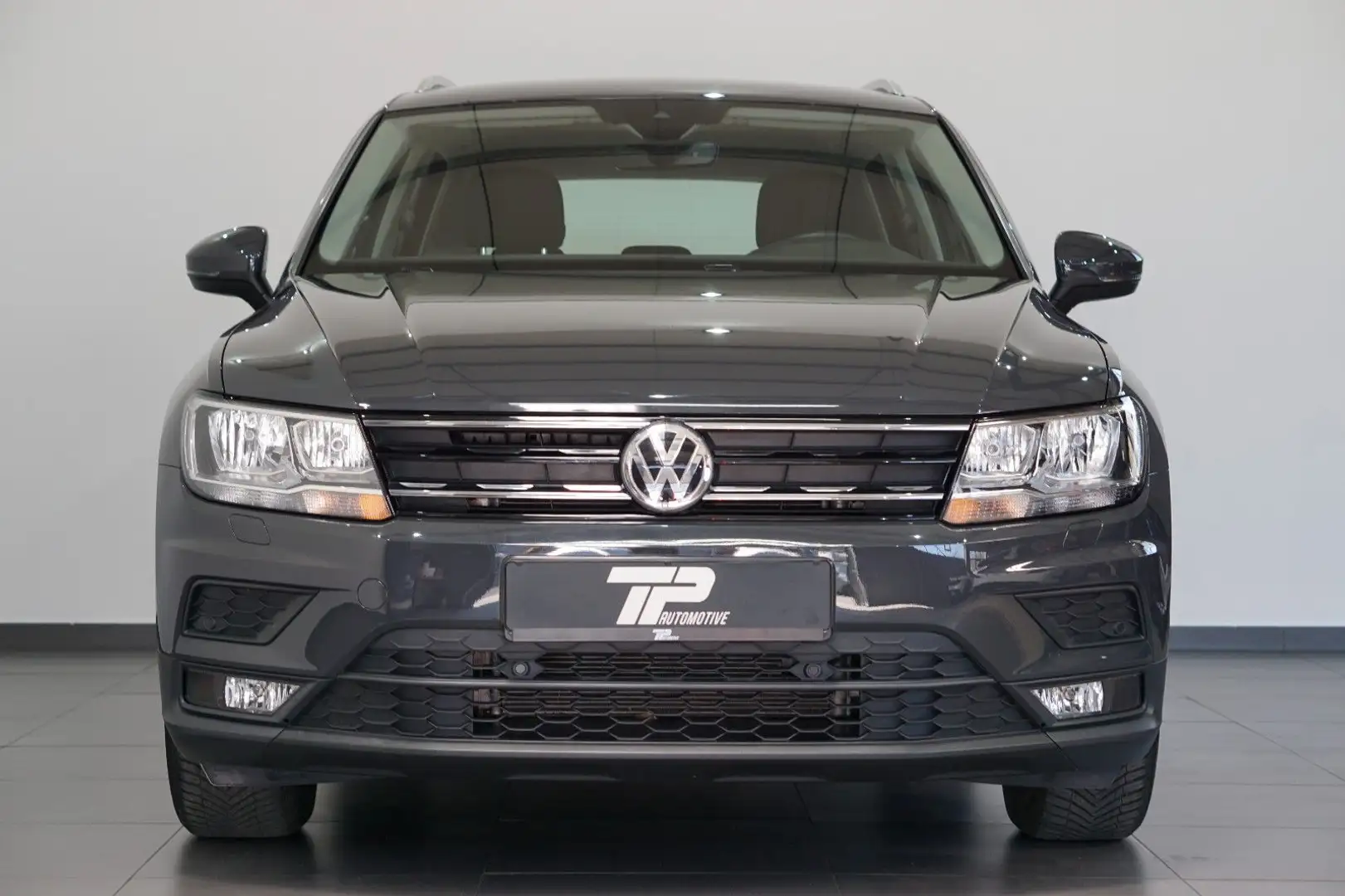 Volkswagen Tiguan 1.4 TSI Comfortline aus 1.Hand *Navi *PDC Grijs - 2