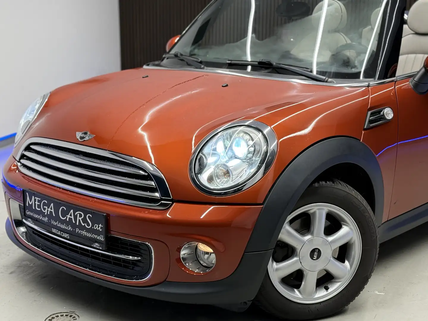 MINI Cooper Cabrio Cooper Orange - 2