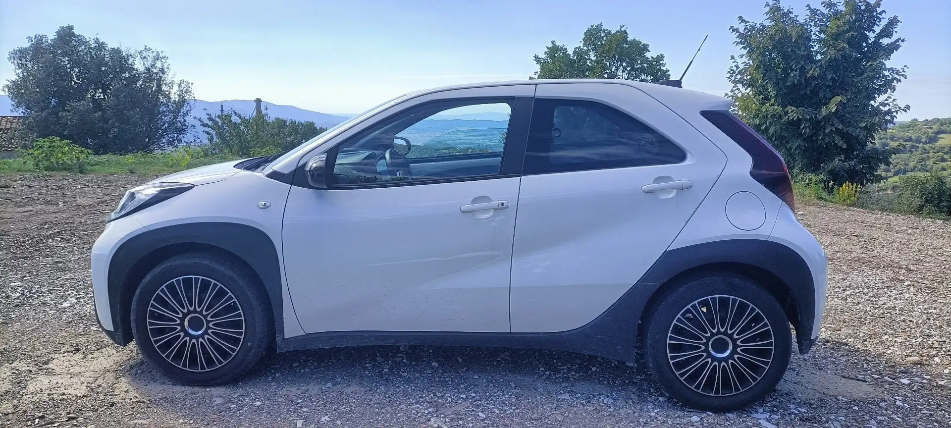 Toyota Aygo X Active cambio manuale - 1