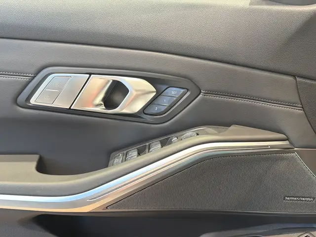 BMW M3 Competition M xDrive Touring Ansicht 17