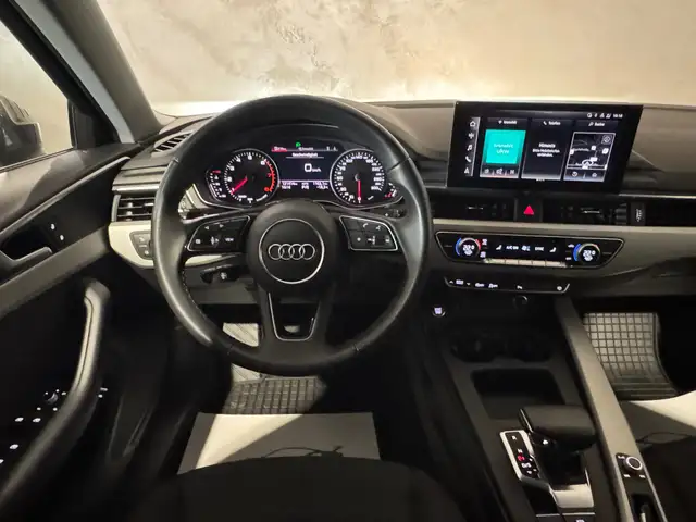 Audi A4 view 28