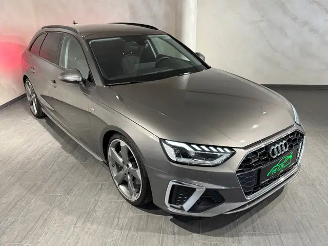 Audi A4 view 8