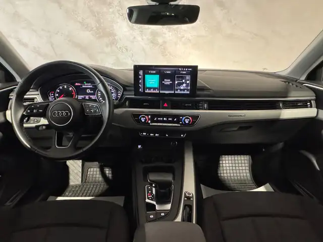 Audi A4 view 27