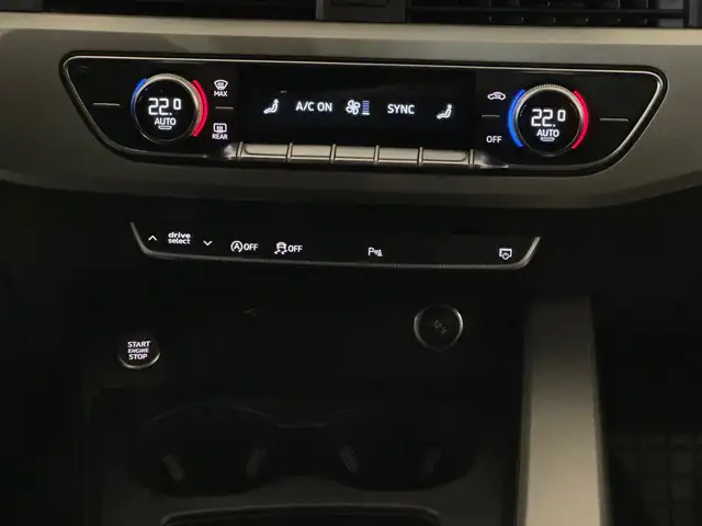 Audi A4 view 23