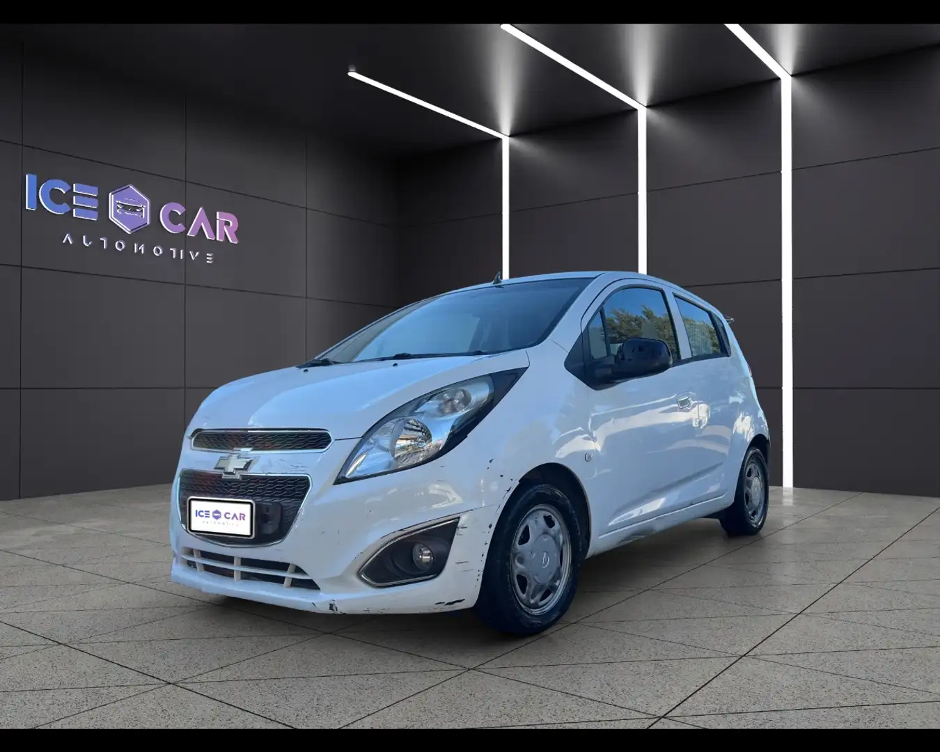 Chevrolet Spark 1.0 LT GPL Weiß - 1