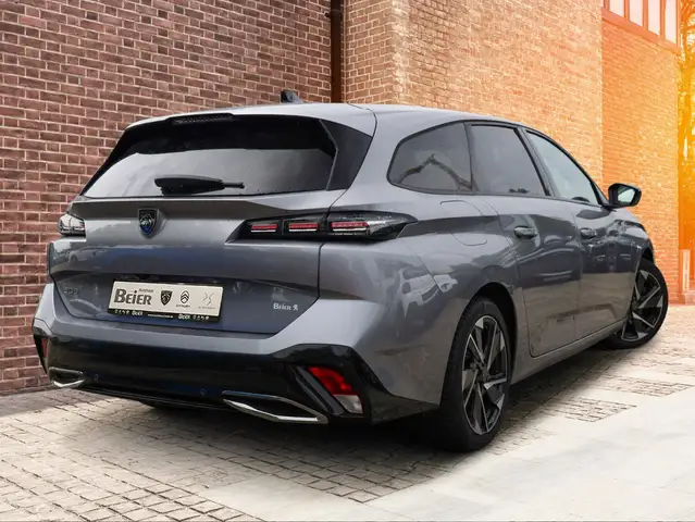 Peugeot 308 view 4