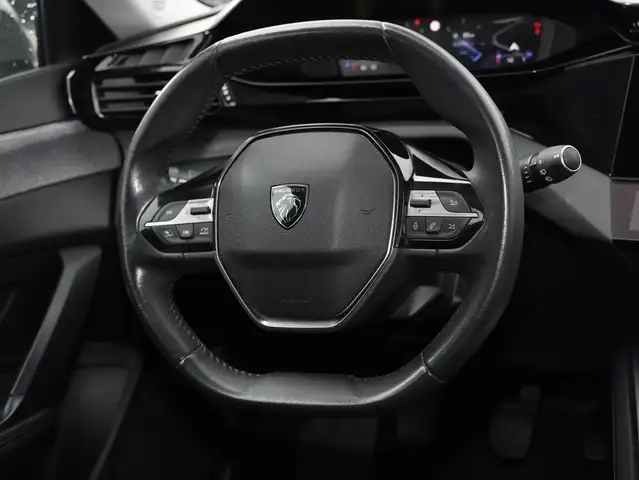Peugeot 308 view 11