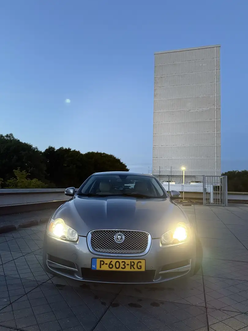 Jaguar XF 3.0 V6 Premium Luxury - 1
