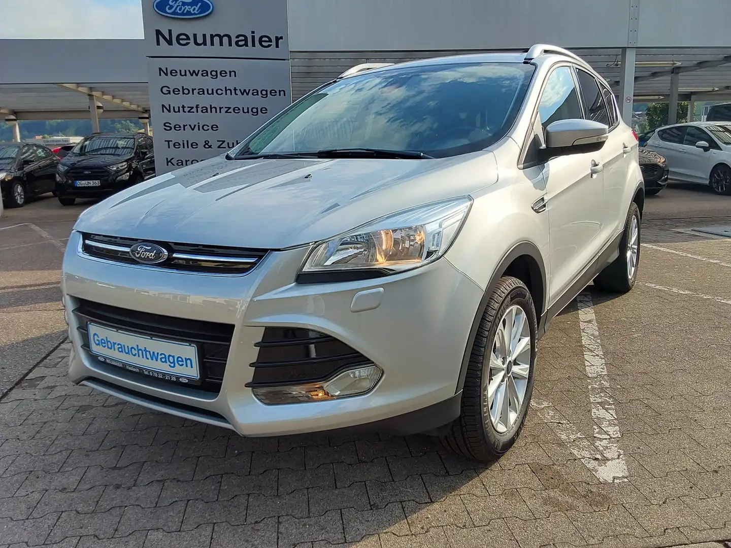 Ford Kuga Titanium Silber - 1