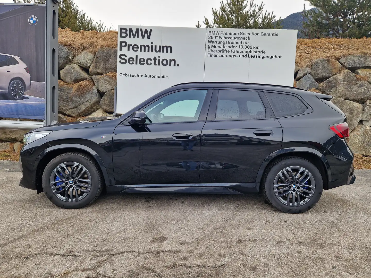 BMW X1 M35 i xDrive Schwarz - 2