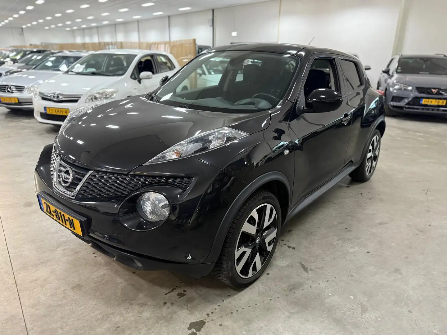 Nissan Juke 1.6 Connect Edition / AUTOMAAT / NAVI-MULTIEMEDIA Zwart - 2