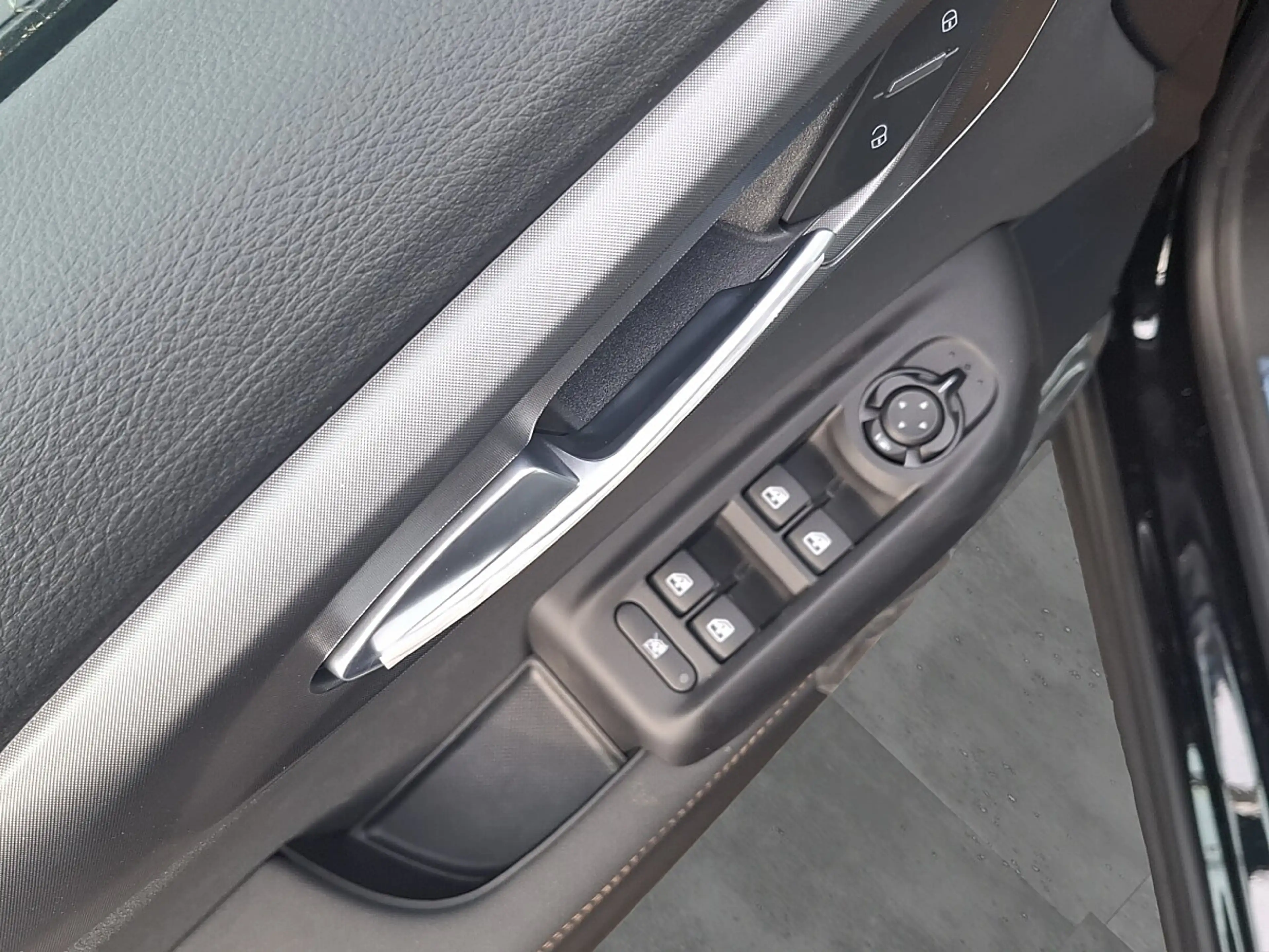 Alfa Romeo Tonale 1.5 Mild Hybrid Ibrida FWD Veloce — photo 10