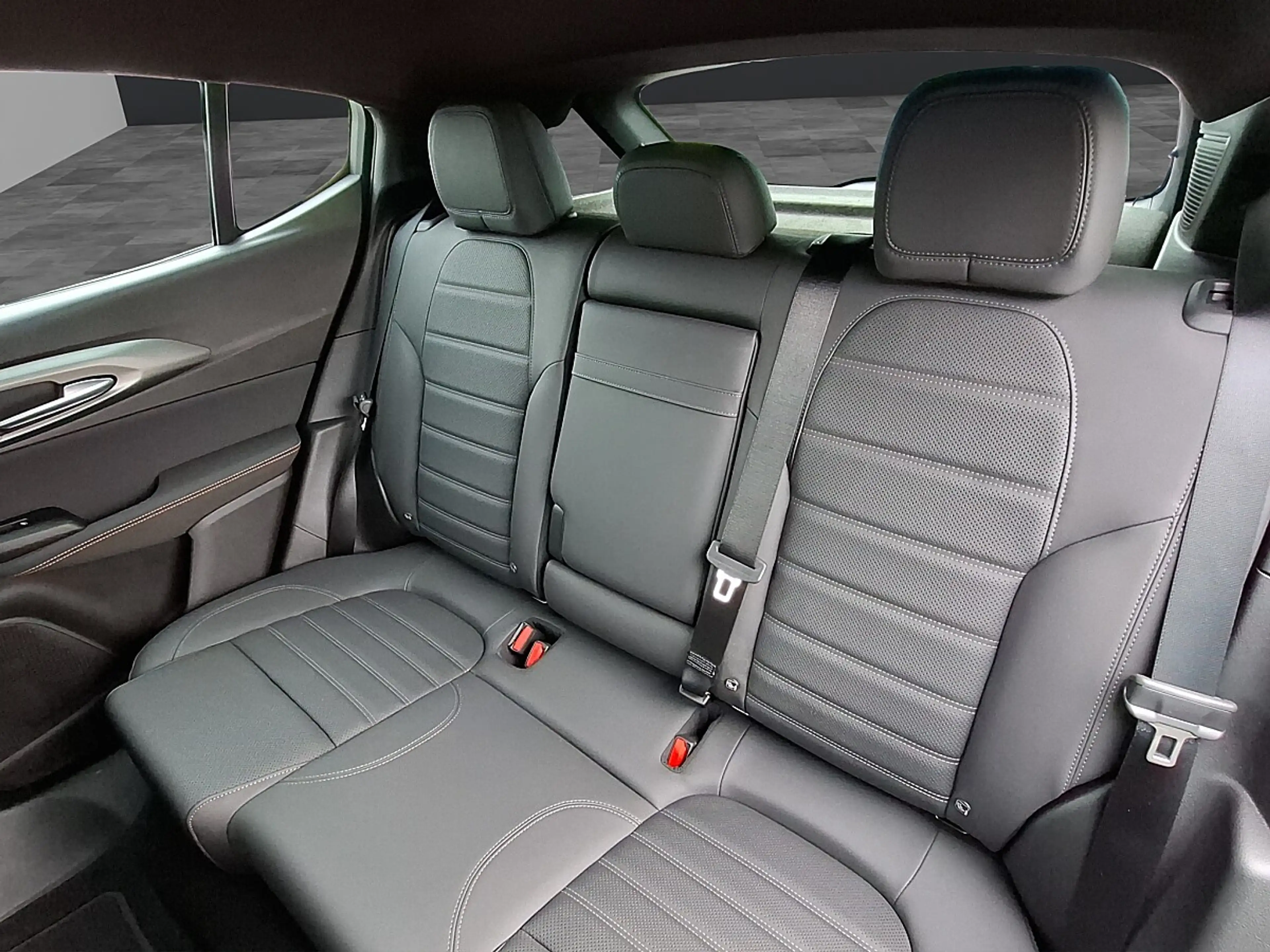 Alfa Romeo Tonale 1.5 Mild Hybrid Ibrida FWD Veloce — photo 11