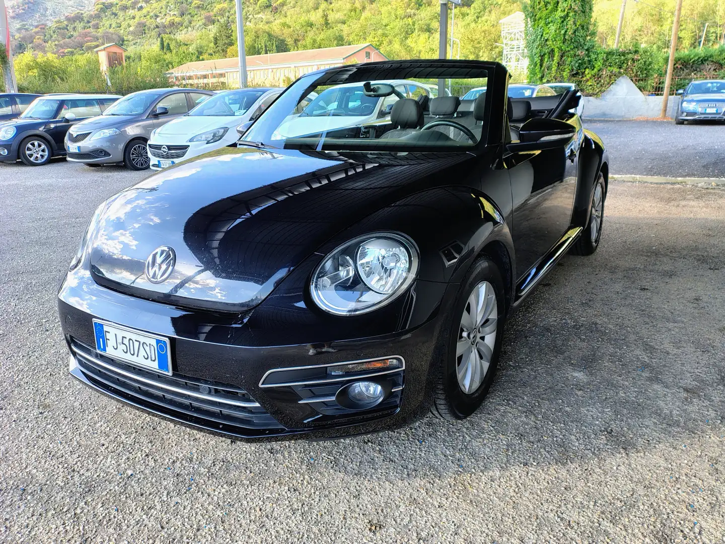 Volkswagen Maggiolino Maggiolino Cabrio 1.2 tsi Design 105cv Nero - 1