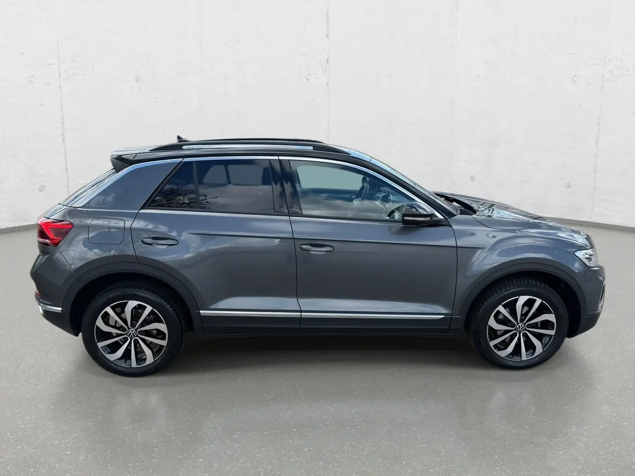 Volkswagen T-Roc Style AHK Carplay DAB Lane Assist Rear View Navi 3