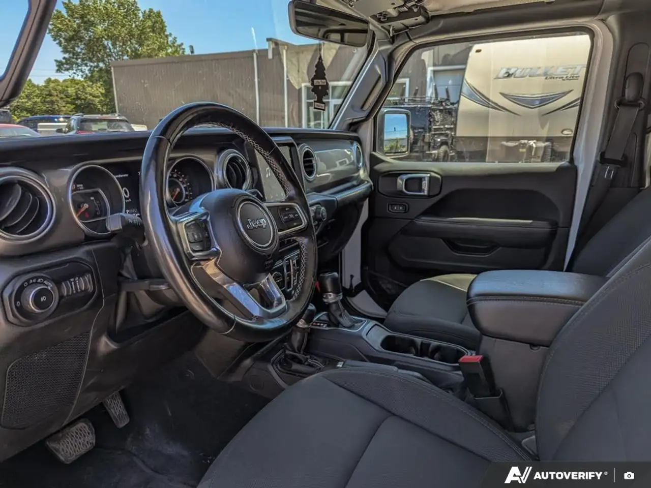 Jeep Wrangler photo Jeep Wrangler