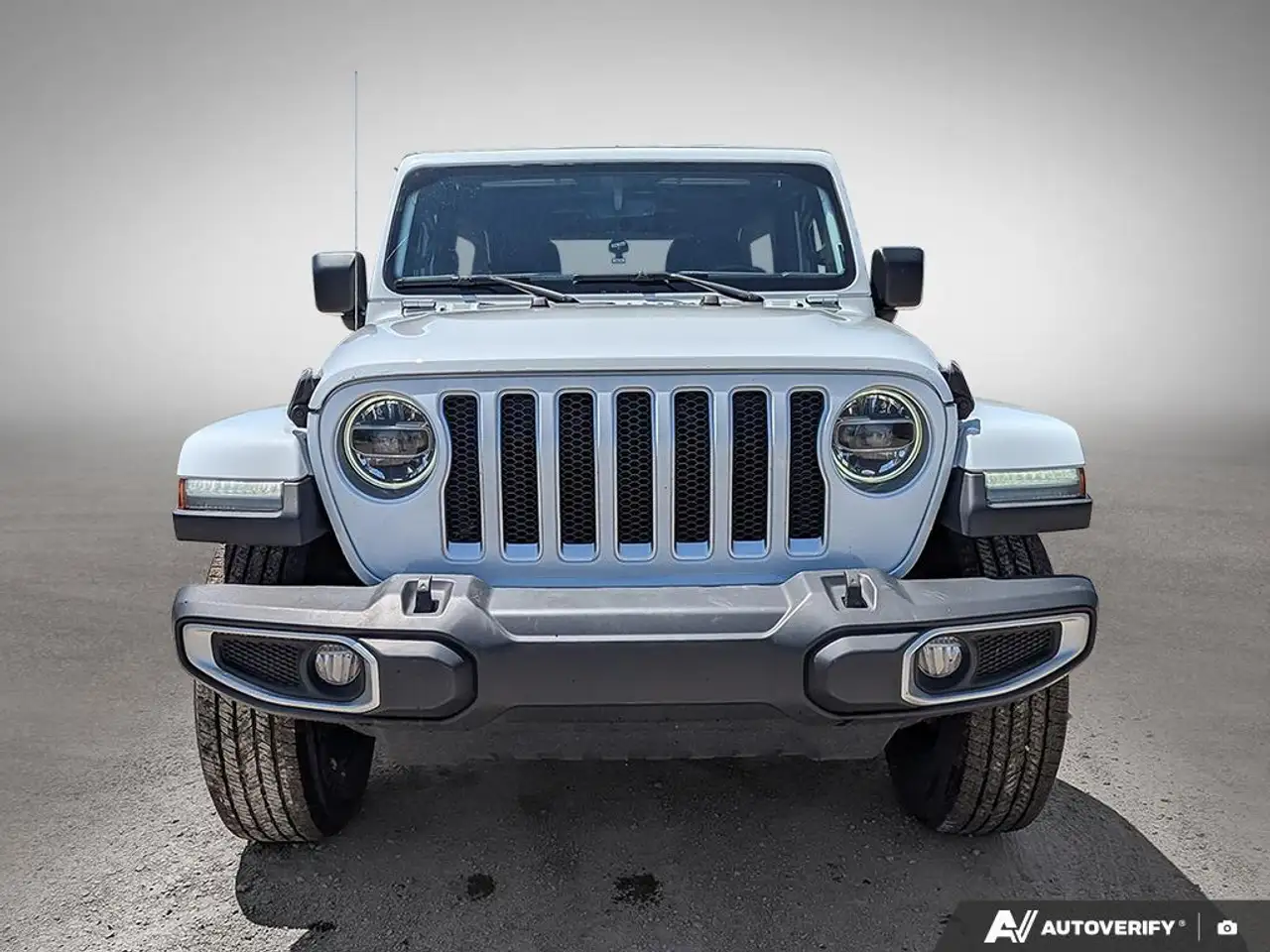 Jeep Wrangler photo Jeep Wrangler