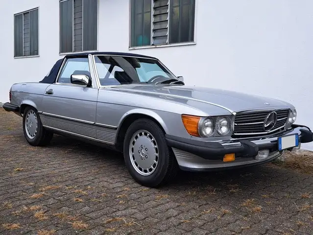 Mercedes-Benz SL 560 America